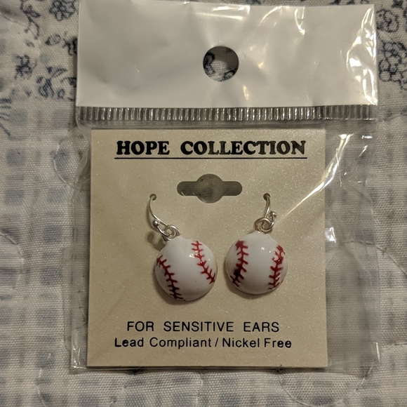 Baseball and basketball earrings - Picture 2 of 4